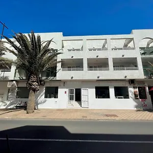 Hostal Coliving By Amazzzing Travel, Corralejo